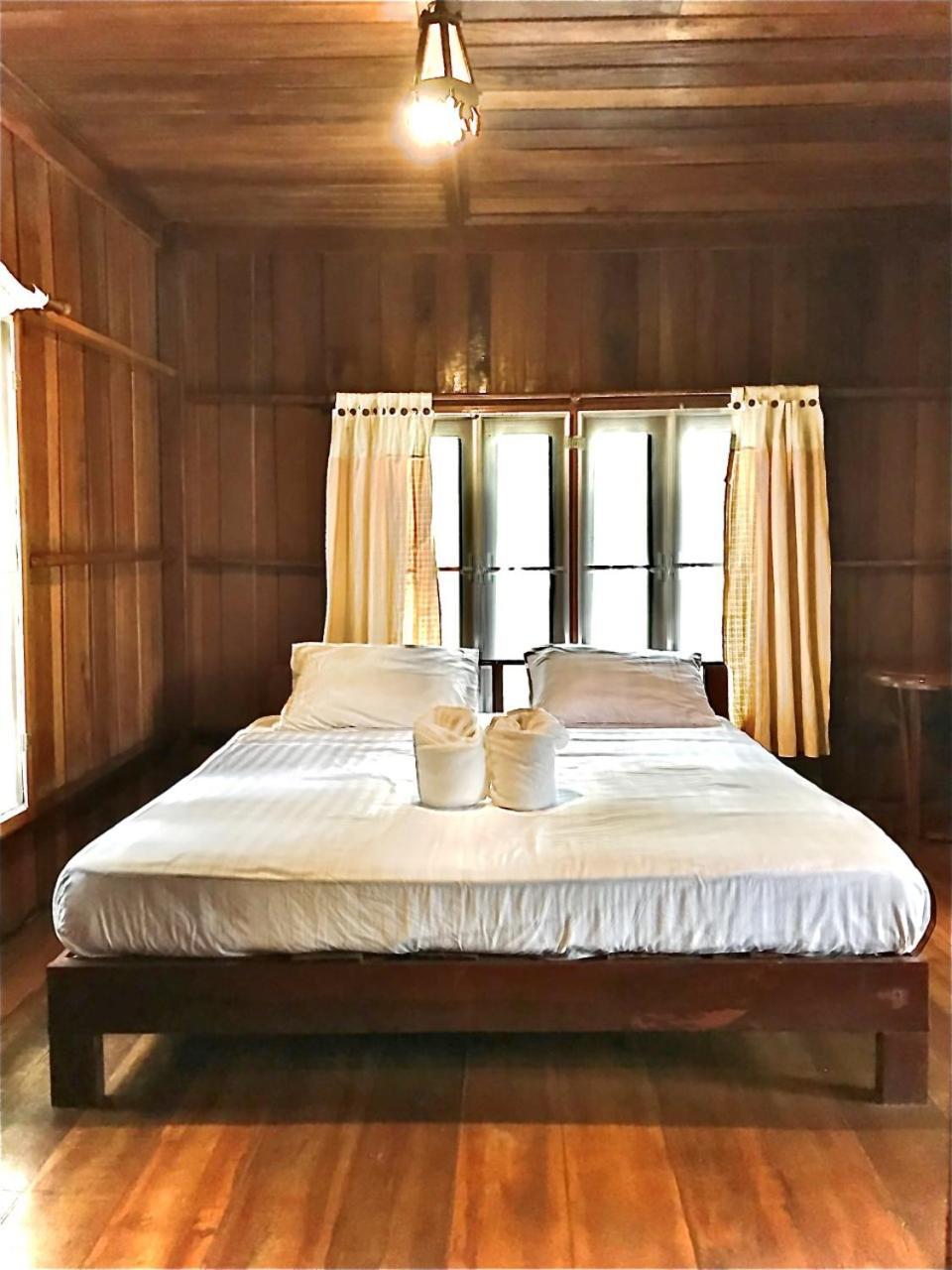 Frog Beach House Koh Phayam Rum bild