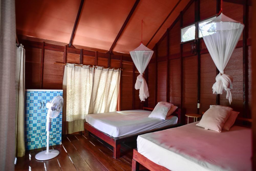Frog Beach House Koh Phayam Exteriör bild